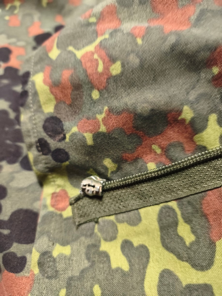 Busted Zip German army goretex camouflage over trousers rain gear wet waterproof cargo pants bottoms army military Bundeswehr camo flecktarn