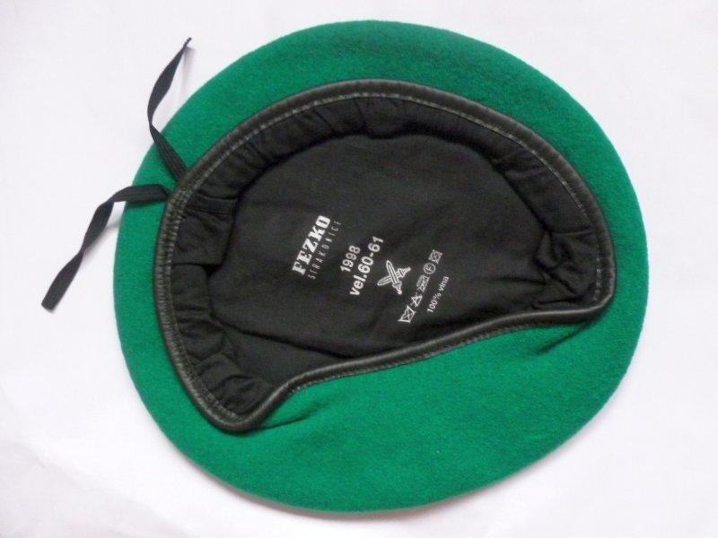 New Unissued Czech army green beret cap wool hat military 1990s