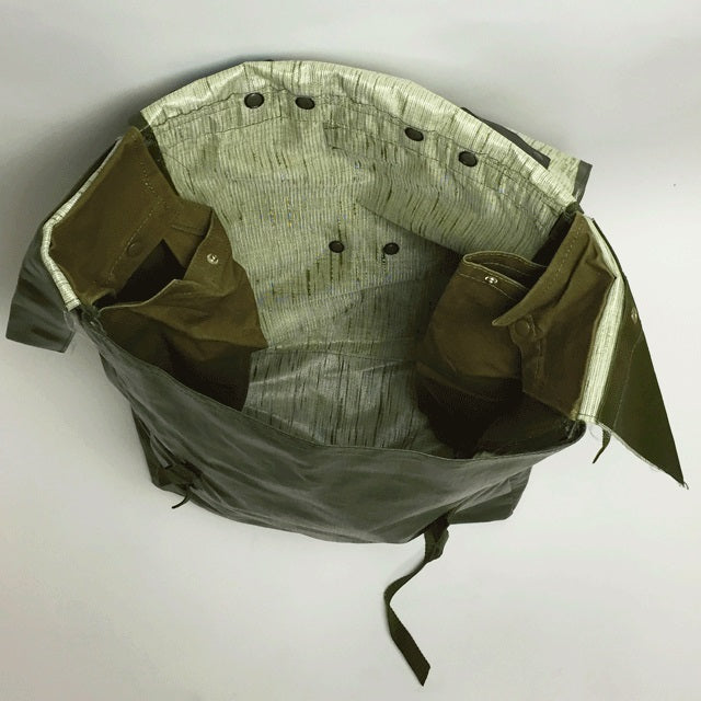 New Unissued Czech army large waterproof backpack rucksack shoulder bag carrier hand satchel military M85 with harness