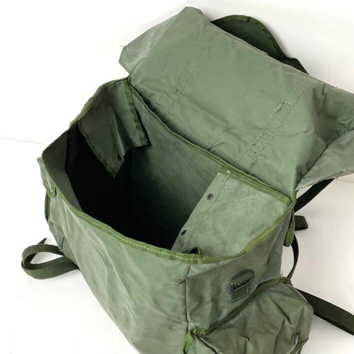 Near new Vintage Belgian army waterproof rucksack backpack day pack ruck sack shoulder bag PVC military 25 litre