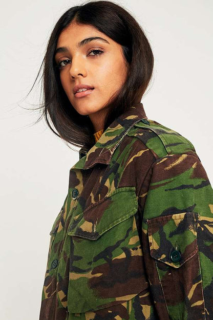 Vintage British army camo jacket parka coat Military camo camouflage dpm woodland 1980s ladies hanging pockets 84 pattern