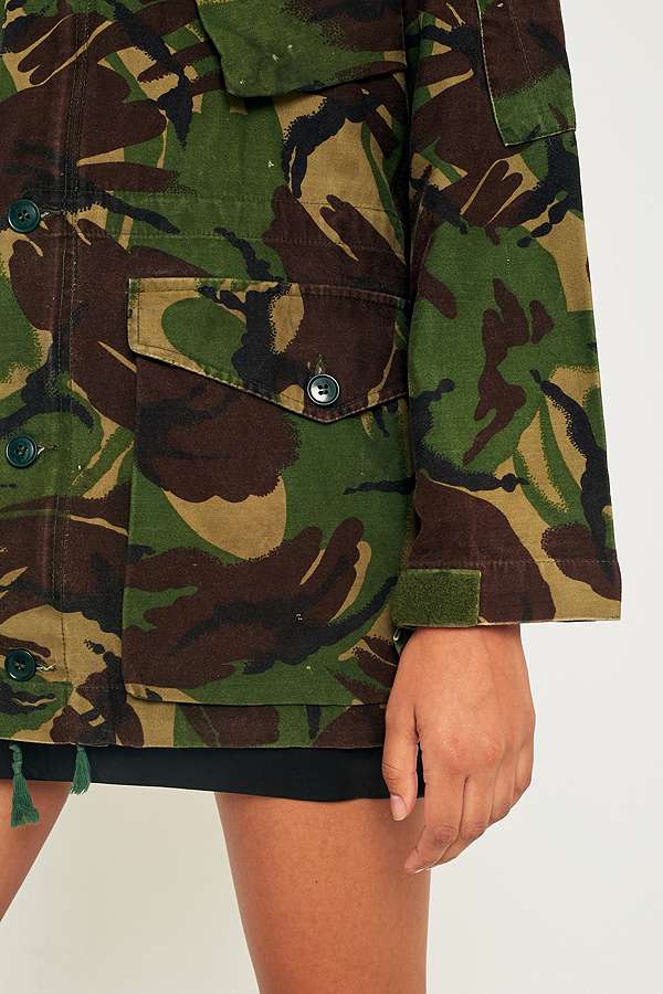 Vintage British army camo jacket parka coat Military camo camouflage dpm woodland 1980s ladies hanging pockets 84 pattern