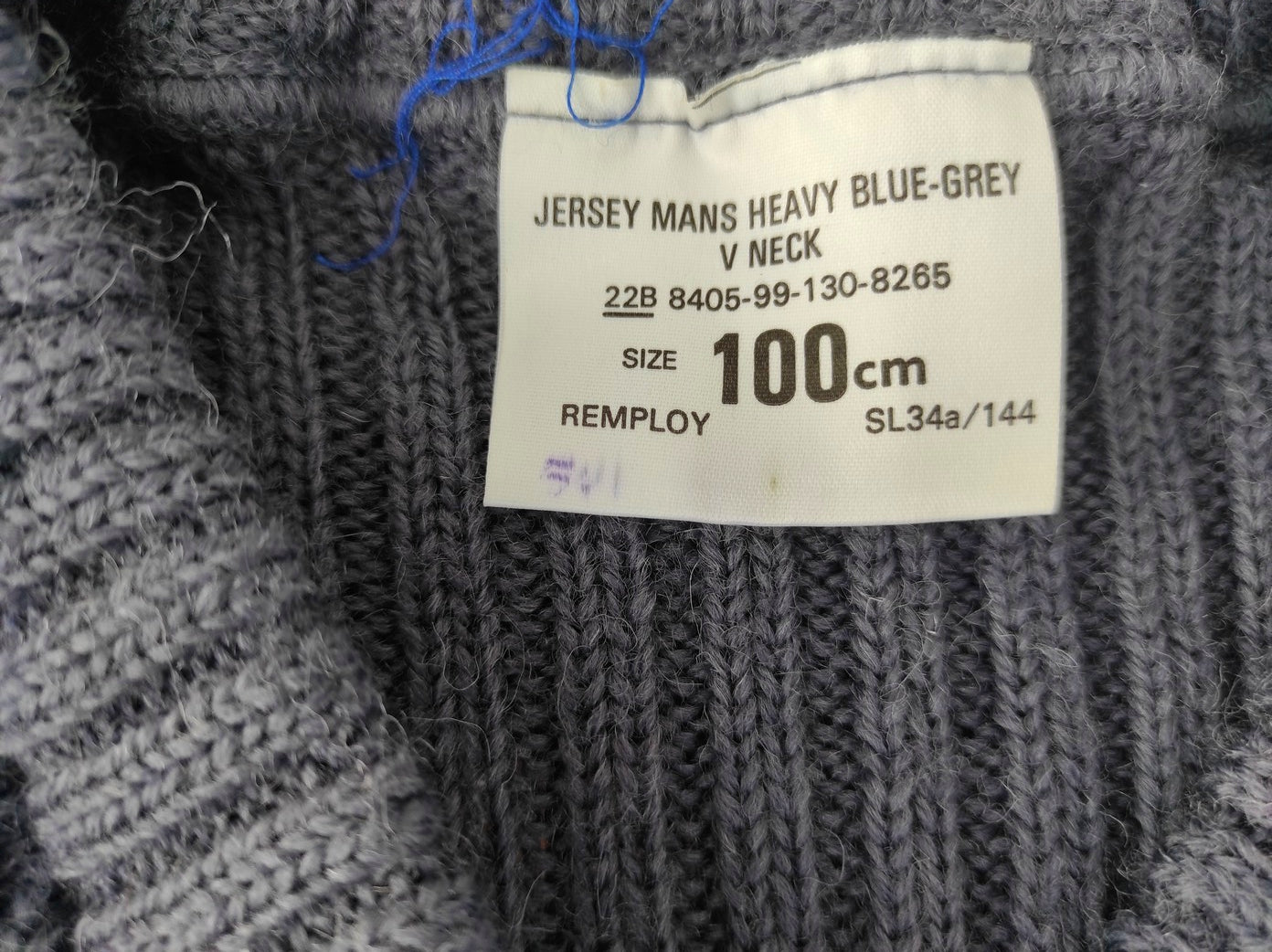 vintage British air force blue-grey wool V-neck jumper pullover sweatshirt RAF army military stretchy sweater pulli jersey