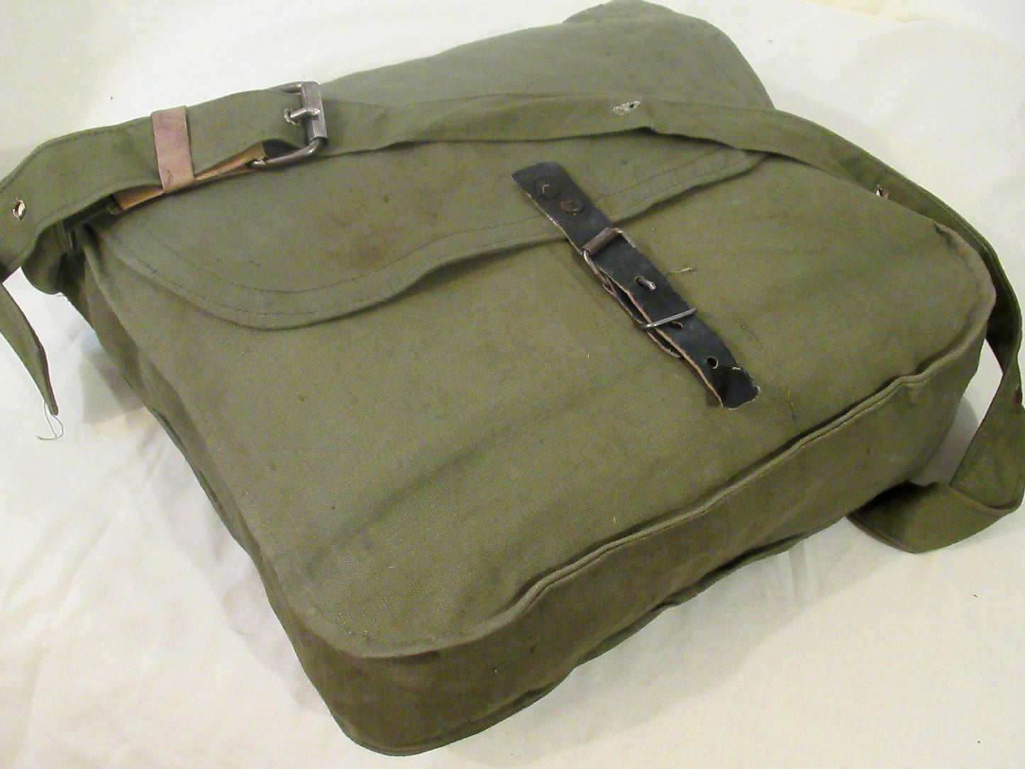 Vintage 1930s Bulgarian Army breadbag Satchel shoulder bag green blst military P