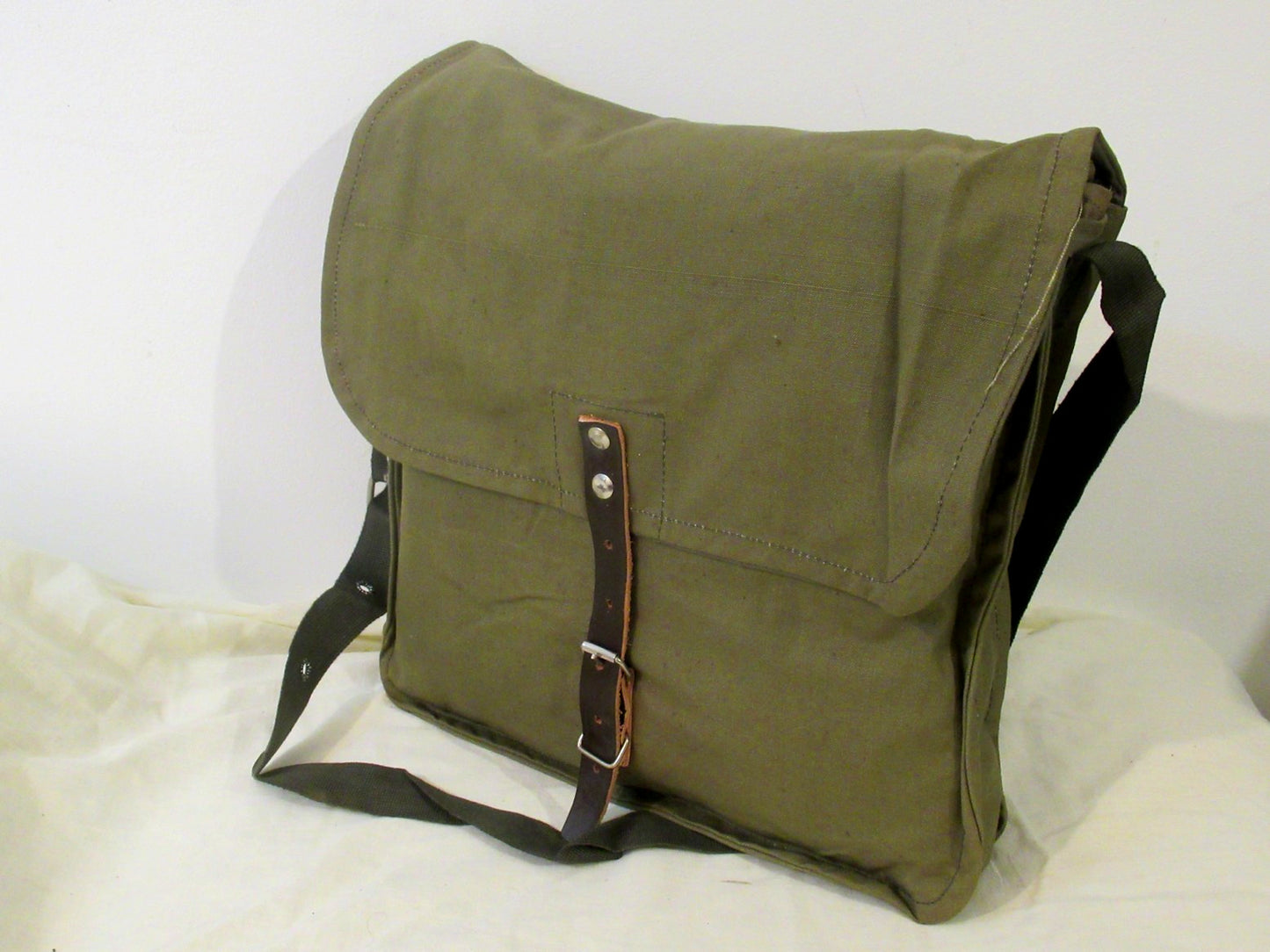 Soviet Era 70s Bulgarian Army breadbag Satchel shoulder bag military green brs Q Communist