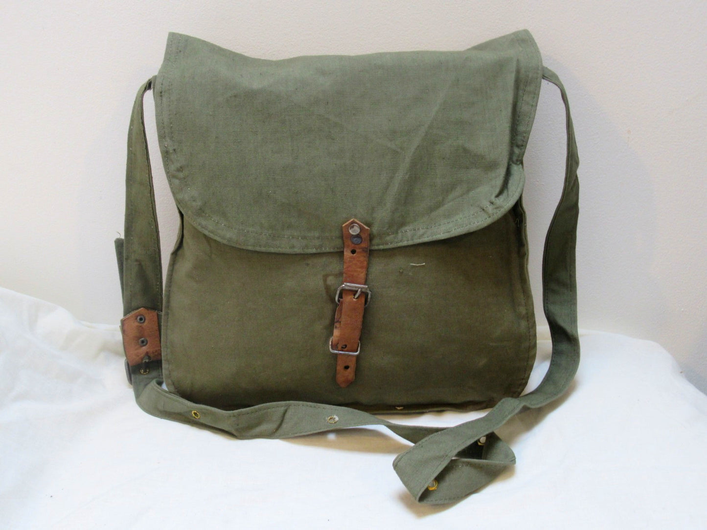 Vintage 1930s Bulgarian Army breadbag Satchel shoulder bag green tast military R