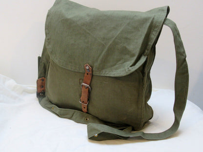 Vintage 1930s Bulgarian Army breadbag Satchel shoulder bag green tast military R