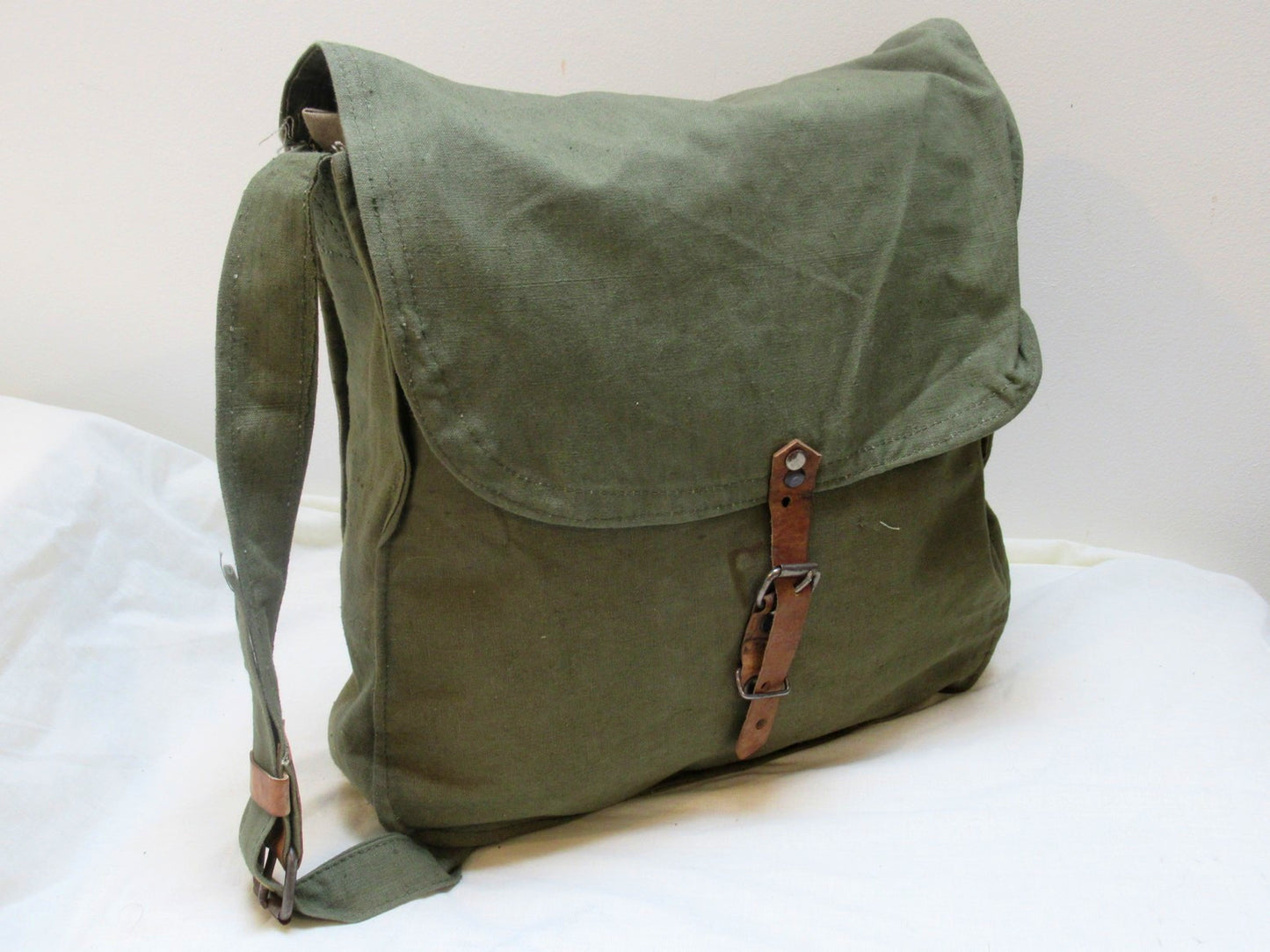 Vintage 1930s Bulgarian Army breadbag Satchel shoulder bag green tast military R