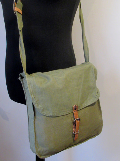 Vintage 1930s Bulgarian Army breadbag Satchel shoulder bag green tast military R