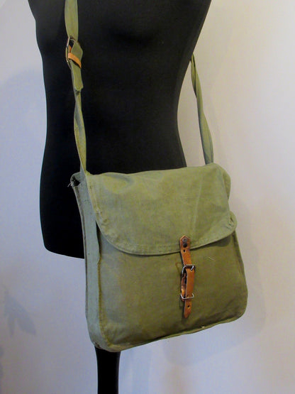 Vintage 1930s Bulgarian Army breadbag Satchel shoulder bag green tast military R
