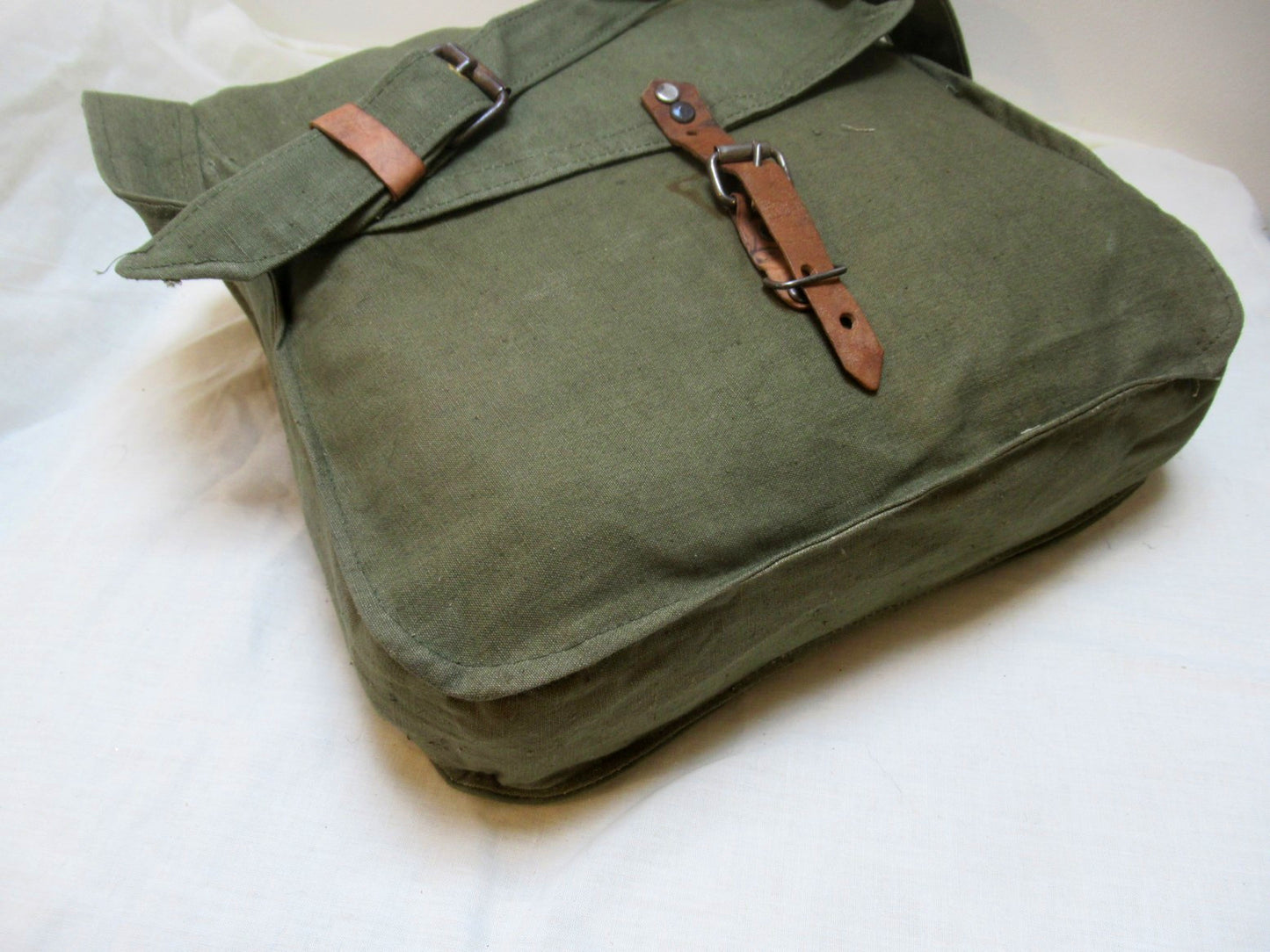 Vintage 1930s Bulgarian Army breadbag Satchel shoulder bag green tast military R