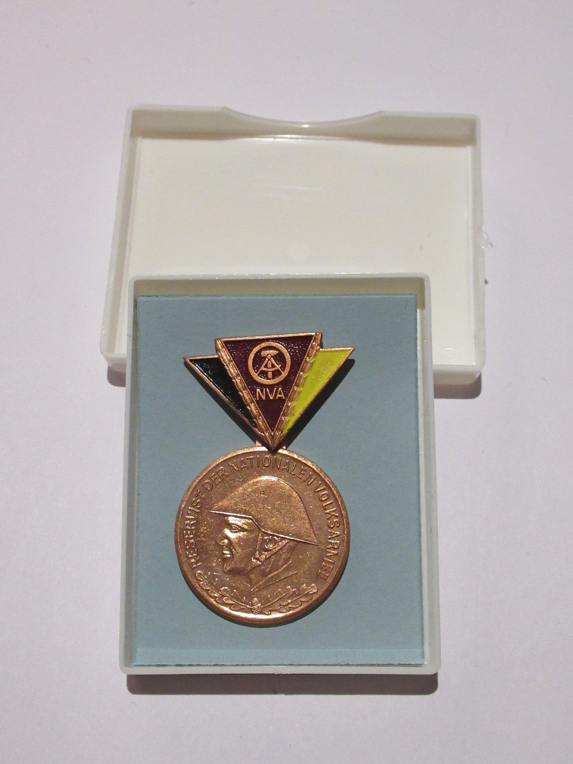 New Vintage East German NVA Reservist bronze medal insignia badge pin communist DDR