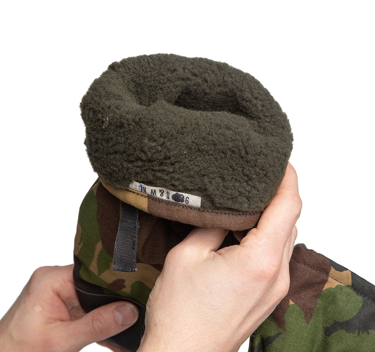 Dutch Army winter camouflage mittens DPM gloves faux fur lining, leather thumb and palm camo military