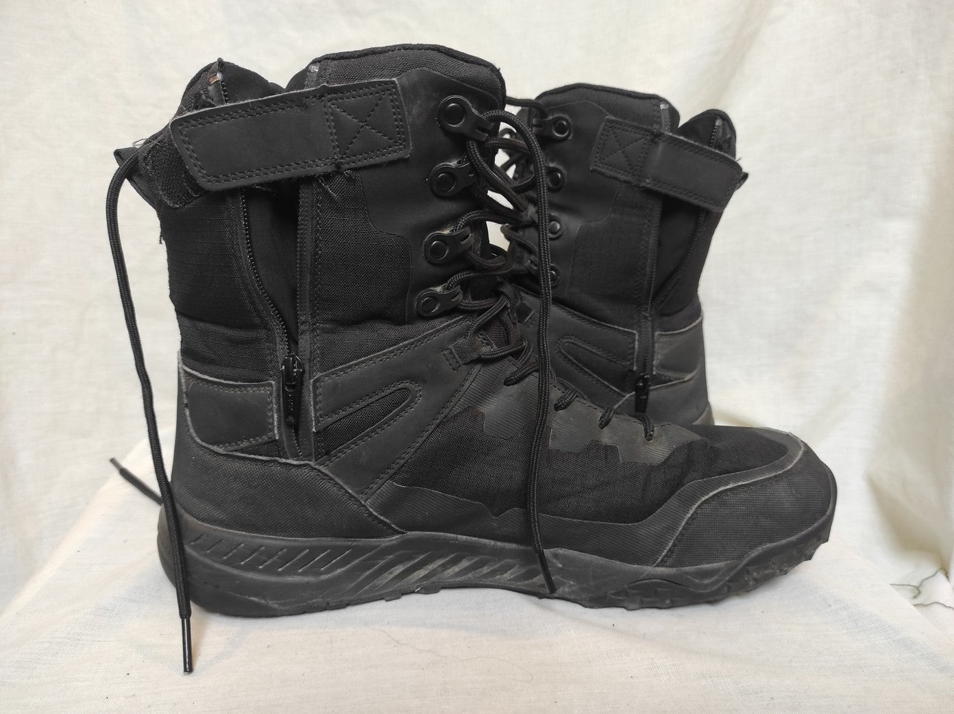 Used MAGNUM Ultima 8.8 waterproof lined boots combat hiking side zip vegan