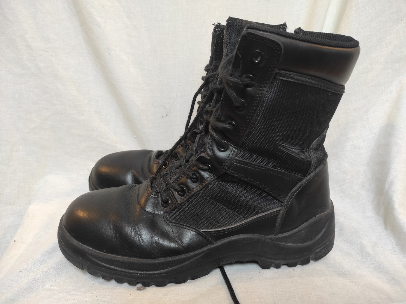 Defected Magnum Centurion 8.0 tactical boots combat lightweight footwear black