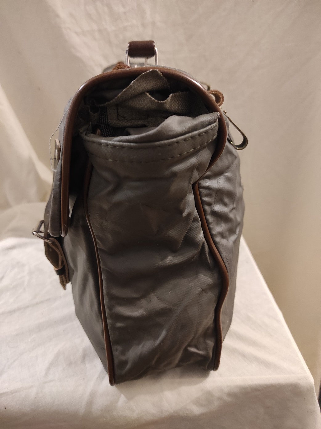 Vintage East German Officer's kit bag waterproof satchel carrier Soviet Era Communist DDR MDI NVA softer material