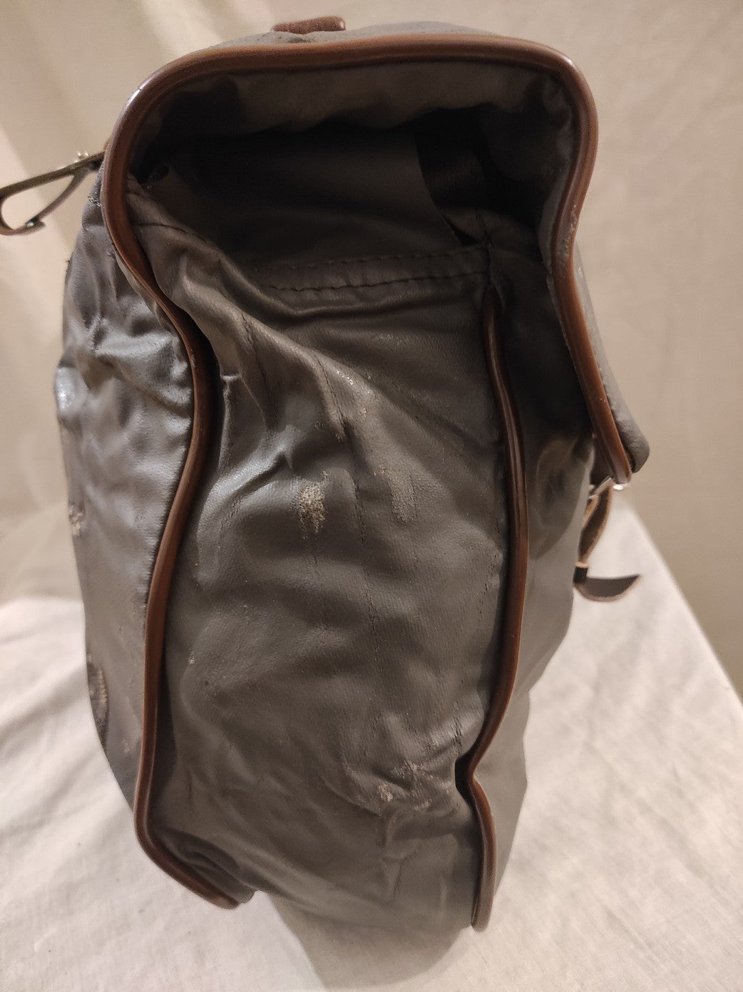 Vintage East German Officer's kit bag waterproof satchel carrier Soviet Era Communist DDR MDI NVA softer material