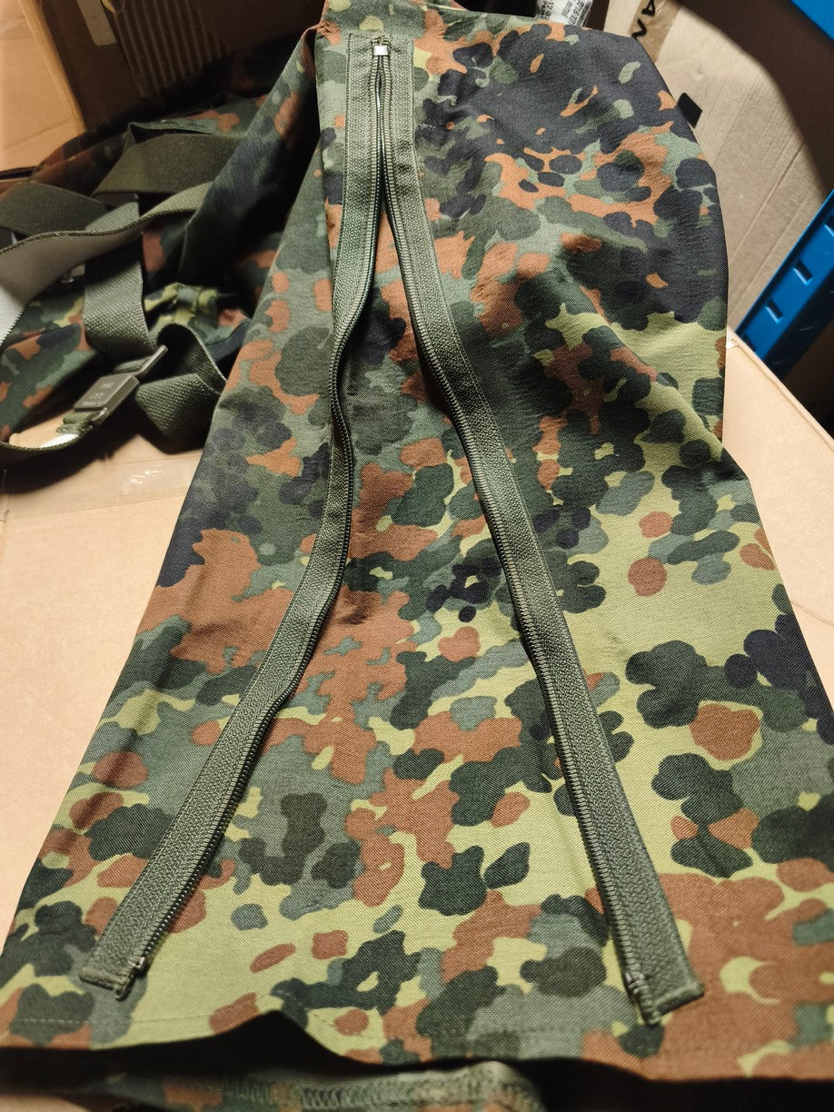 Busted Zip German army goretex camouflage over trousers rain gear wet waterproof cargo pants bottoms army military Bundeswehr camo flecktarn