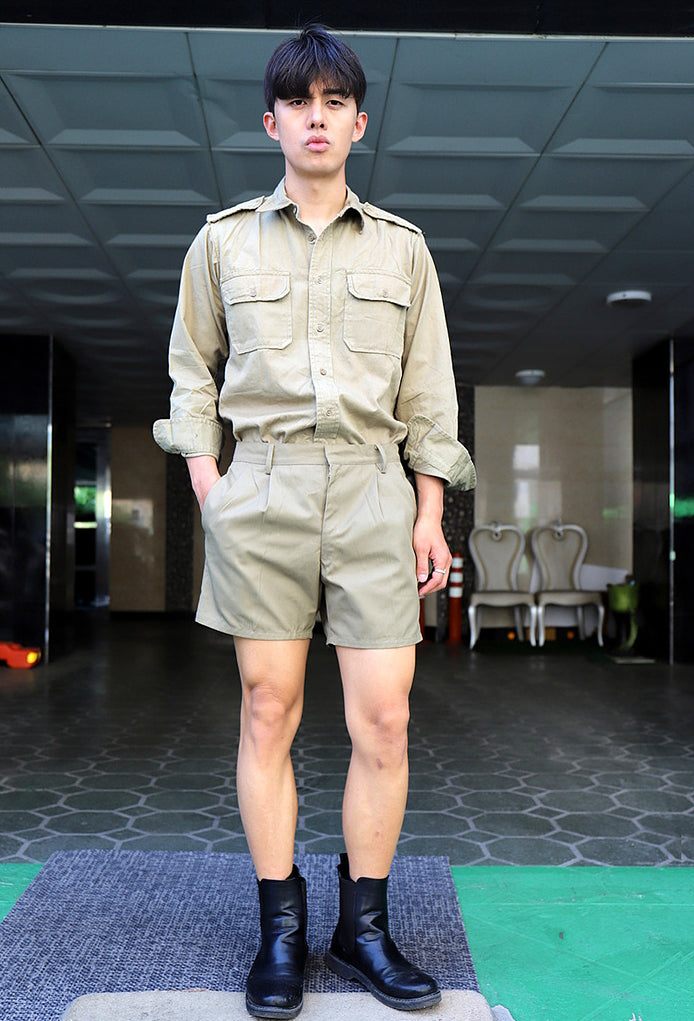 Vintage 1980s Italian army beige chino military shorts pants trousers safari m