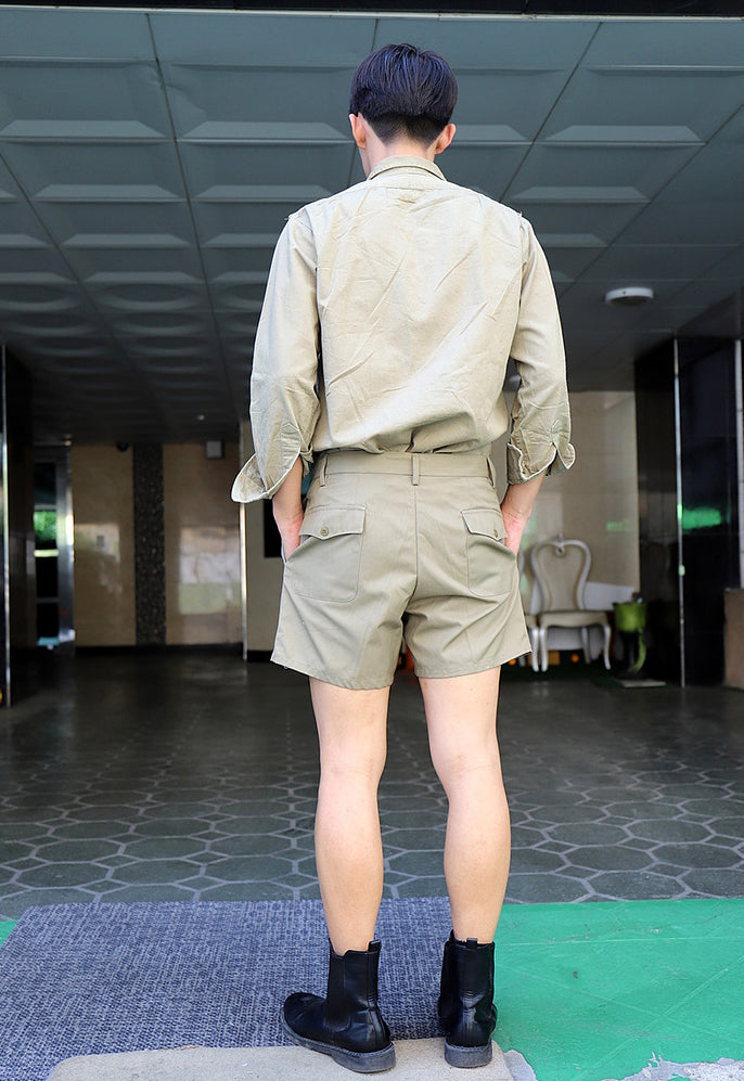Vintage 1980s Italian army beige chino military shorts pants trousers safari m
