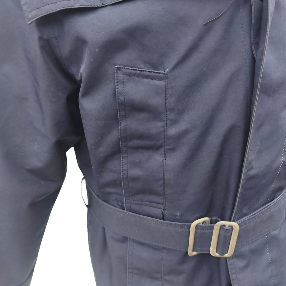 Vintage 1990s-early 2000s Romanian Army navy blue winter parka jacket fully lined military