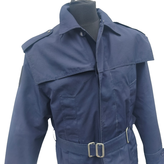 Vintage 1990s-early 2000s Romanian Army navy blue winter parka jacket fully lined military
