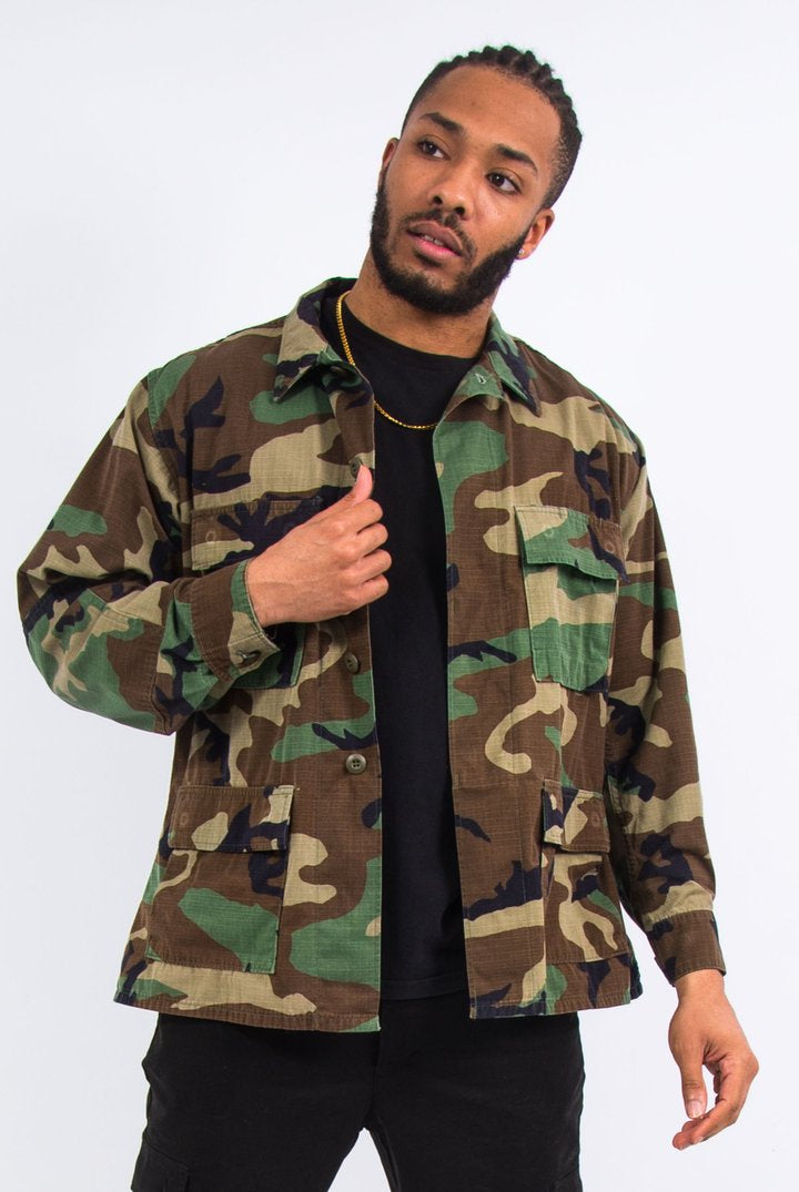 New Vintage 1990s US army woodland BDU camouflage jacket coat surplus camo military ripstop unissued