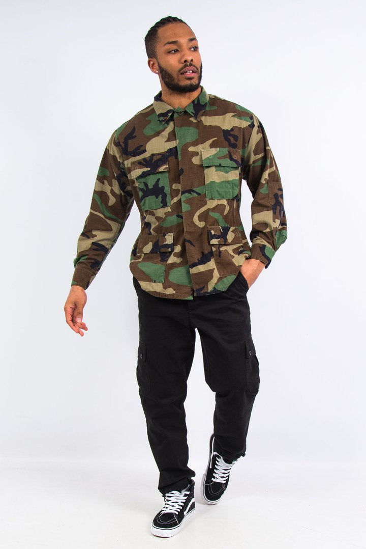 New Vintage 1990s US army woodland BDU camouflage jacket coat surplus camo military ripstop unissued