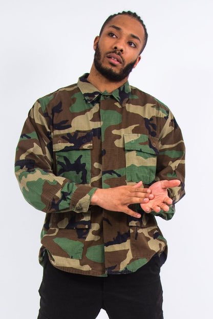 New Vintage 1990s US army woodland BDU camouflage jacket coat surplus camo military ripstop unissued