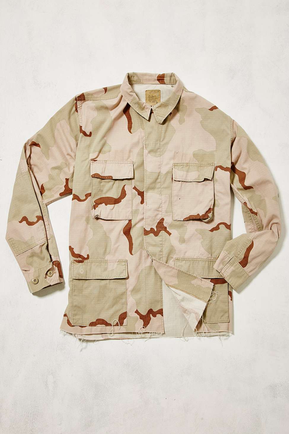 Vintage 1990s US army desert camouflage bdu jacket coat surplus camo military retro urban three colour