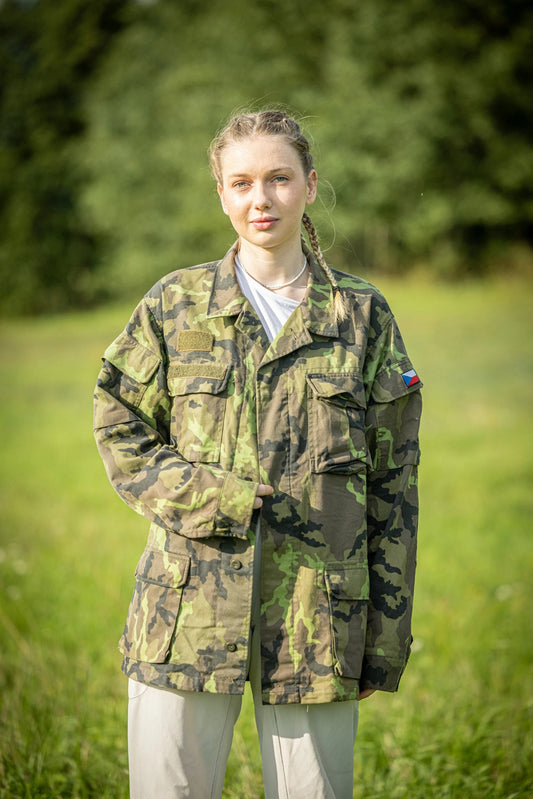 Vintage 1990s Czech Army women's military camo jacket coat camouflage m65 style unlined