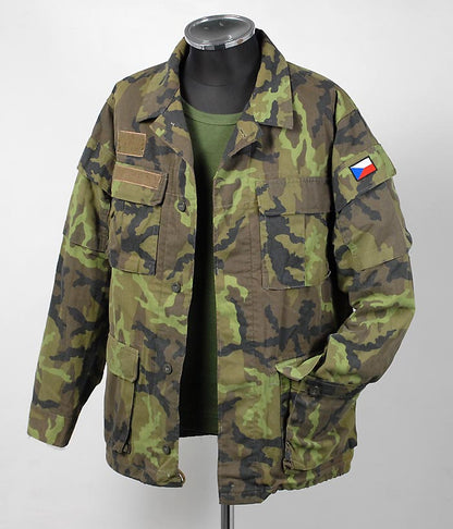 Vintage 1990s Czech Army women's military camo jacket coat camouflage m65 style unlined