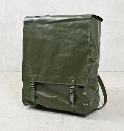 New Unissued Czech army large waterproof backpack rucksack shoulder bag carrier hand satchel military M85 with harness