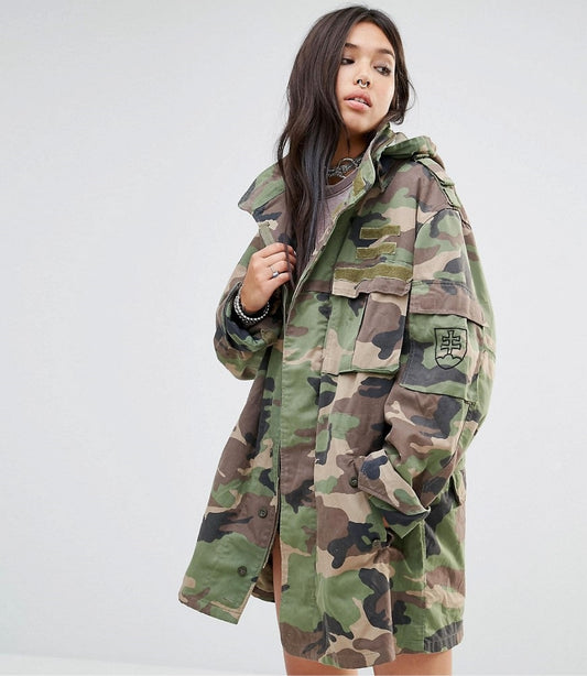 Vintage women's Oversized Slovakian army camouflage parka camo retro military jacket