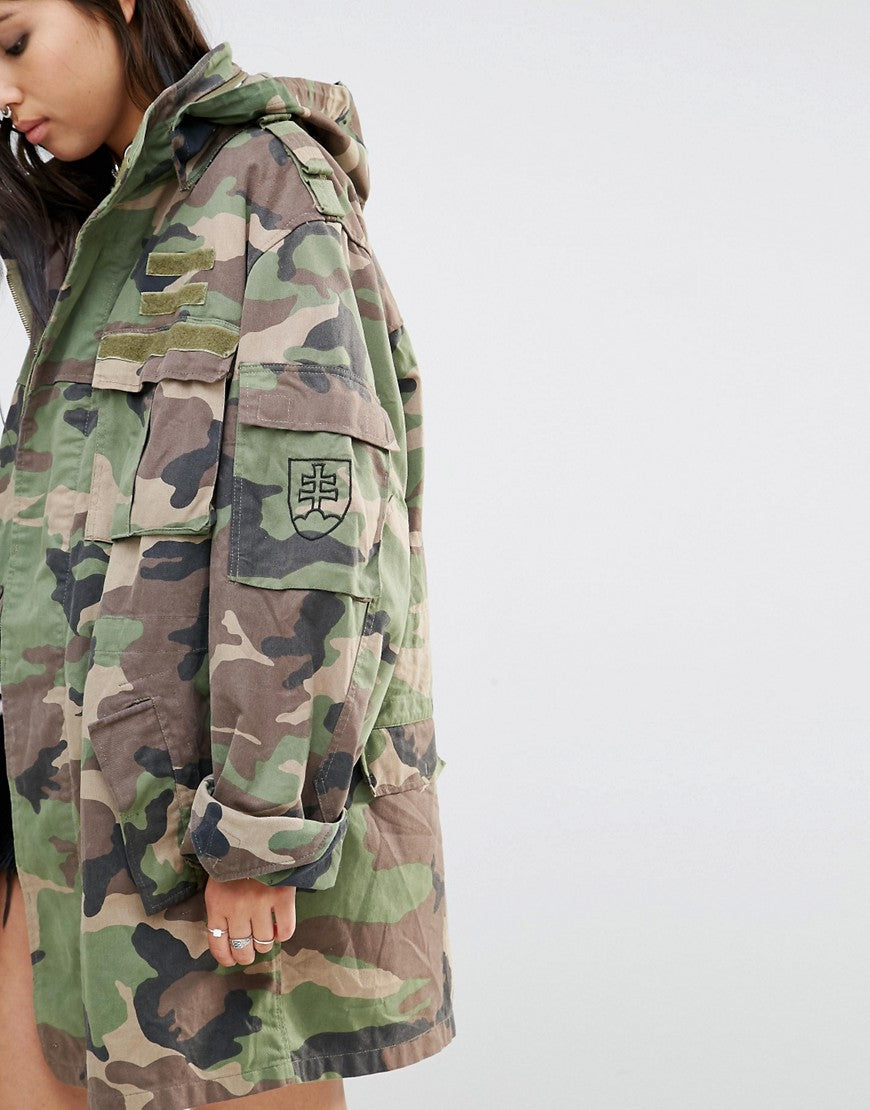 Vintage women's Oversized Slovakian army camouflage parka camo retro military jacket