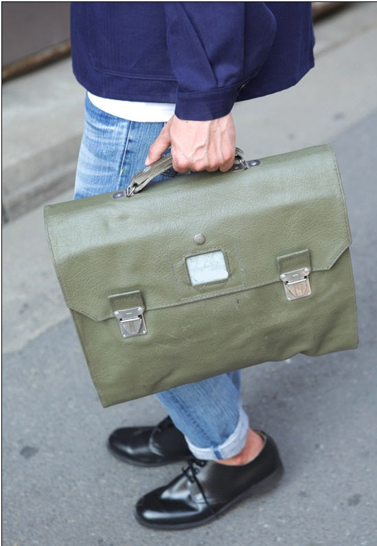 Vintage Swiss army vinyl folding document case briefcase attache map waterproof bag carrier military